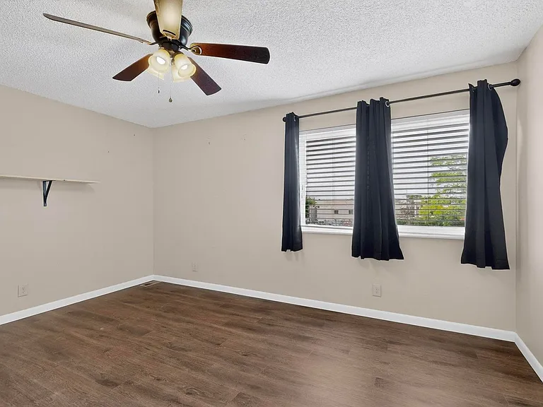 8445 Chambers Ct NE #D — Photo 25