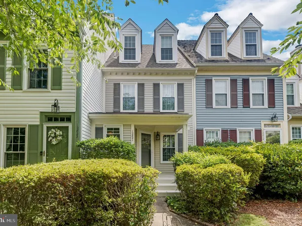 12821 Mill Brook Ct, Woodbridge, VA 22192