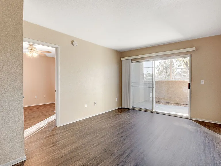8070 W Russell Rd #1064-11 — Photo 5