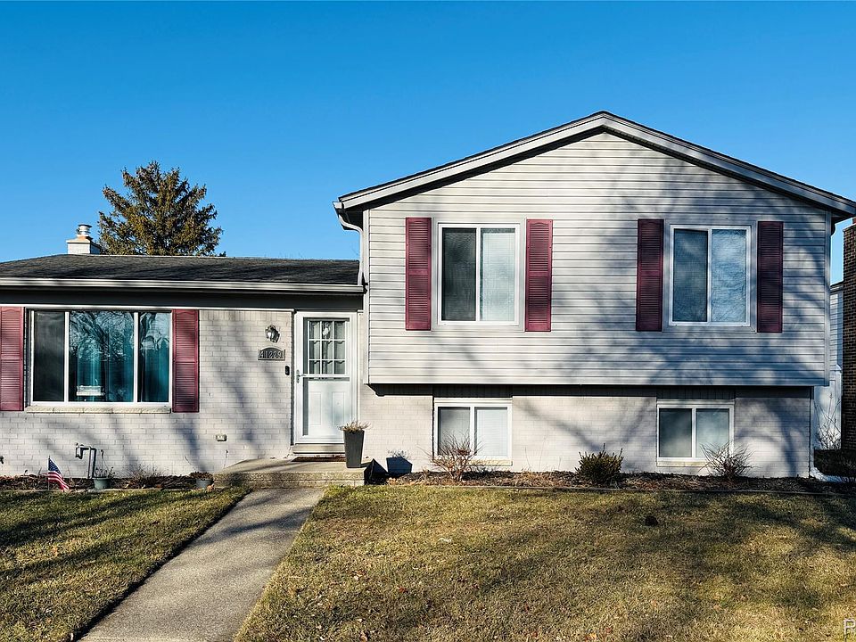 1st image of 41229 N Central Dr