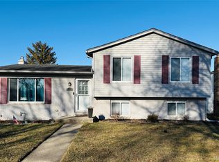 41229 N Central Dr, Sterling Heights, MI 48313
