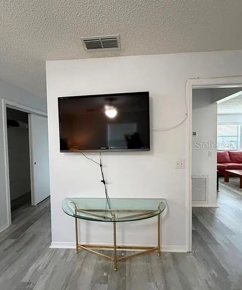 335 San Marino Dr — Photo 26