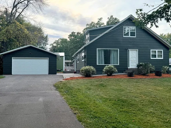 820 3rd St SE, Forest Lake, MN 55025