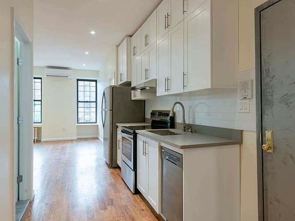 5th image of 207 Van Buren St #2F