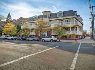 151 Avenue C APT 301, Bayonne, NJ 07002