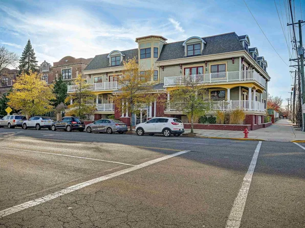 151 Avenue C APT 301, Bayonne, NJ 07002