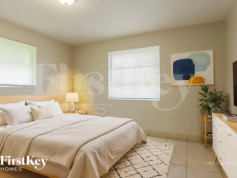 1901 SW 67th Ter — Photo 12