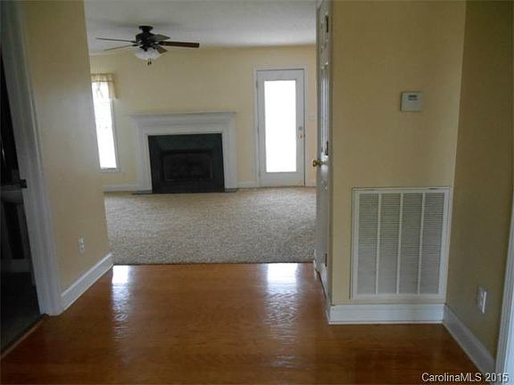 3rd image of 1320 Gracebrook Dr