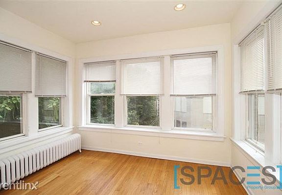 3rd image of 4812 N Winchester Ave #3N