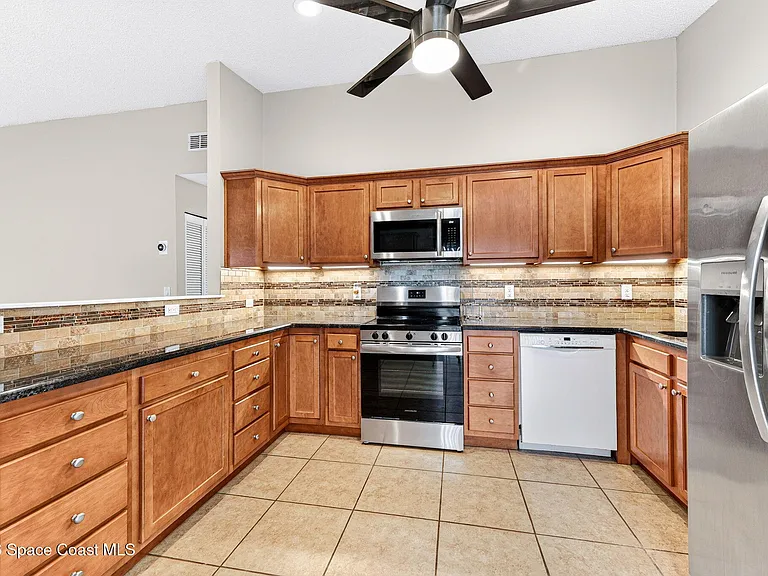1923 Sugarberry Ct NE — Photo 17