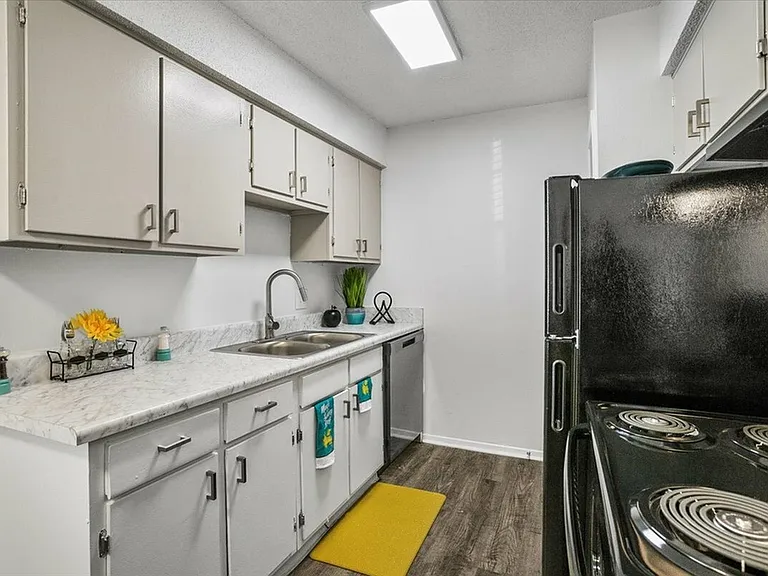 Kitchen Angle | Apartments Greenville, SC | Park West