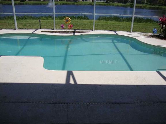 5th image of 615 Fern Lake Dr