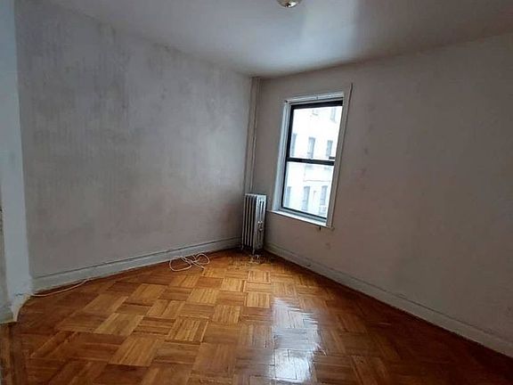 3rd image of 1048 Union St #5B