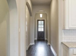 4725 Hill Meadow Rd, Grapevine, TX 76051