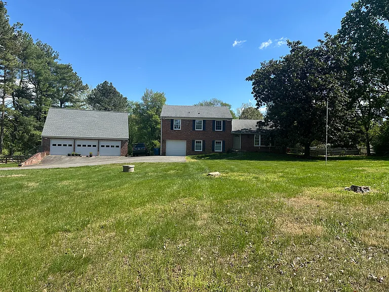 703 Kentland Dr — Photo 44