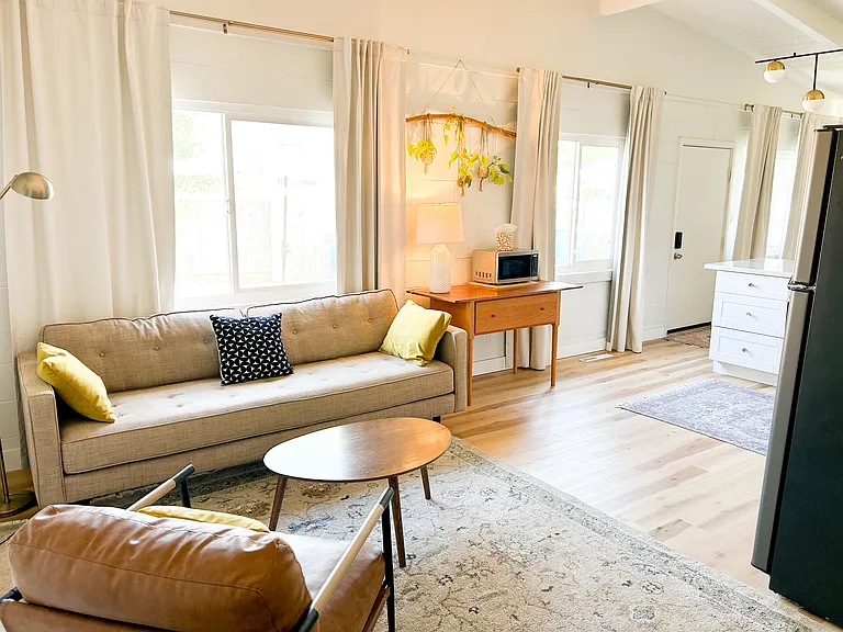 1254 Martha Way — Photo 4
