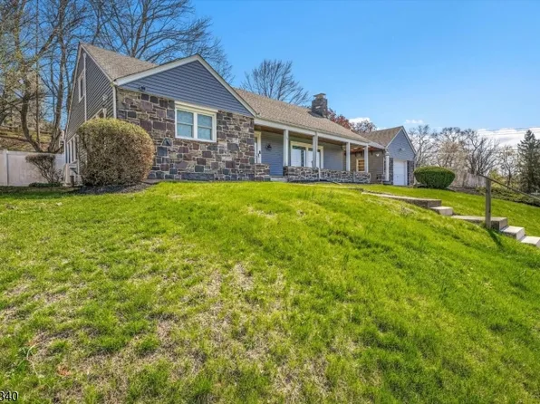 10 Hillside Ave, Milford Boro, NJ 08848