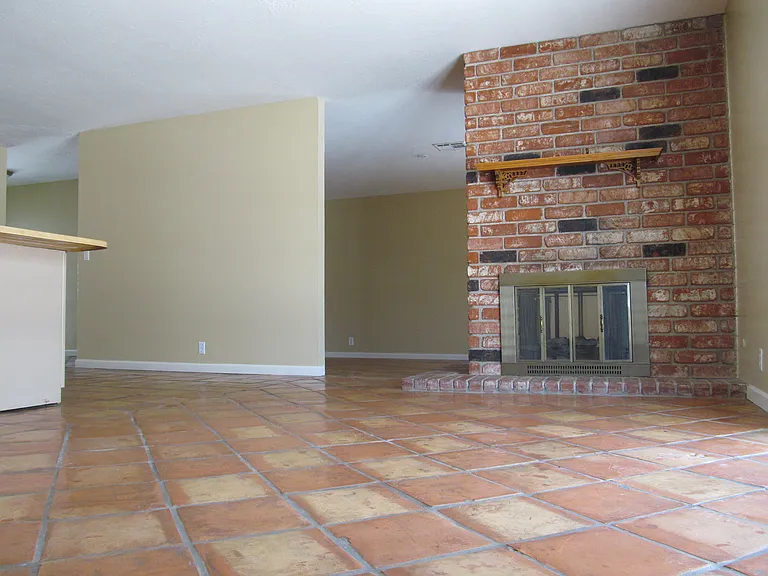 1816 Hermitage Dr — Photo 8