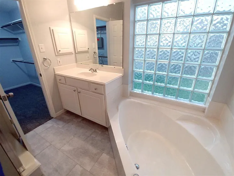 8911 Starlamp Ln — Photo 18