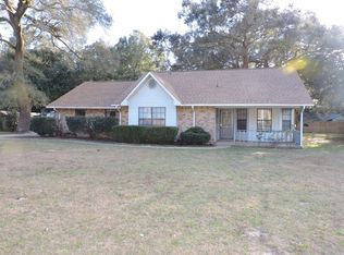 1721 Quiet Oak Ln, Pensacola, FL 32526