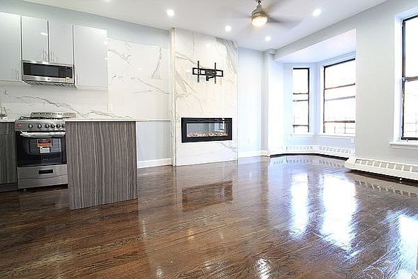 1st image of 952 Bergen St #B6