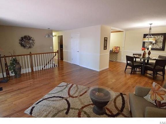 3rd image of 5557 Baronridge Dr APT 2