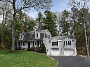40 Dana Dr, Wrentham, MA 02093
