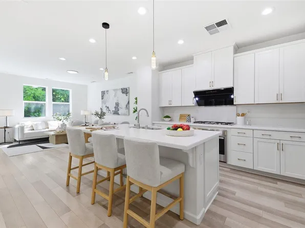 351 Charles Morris Trl, Sunnyvale, CA 94085