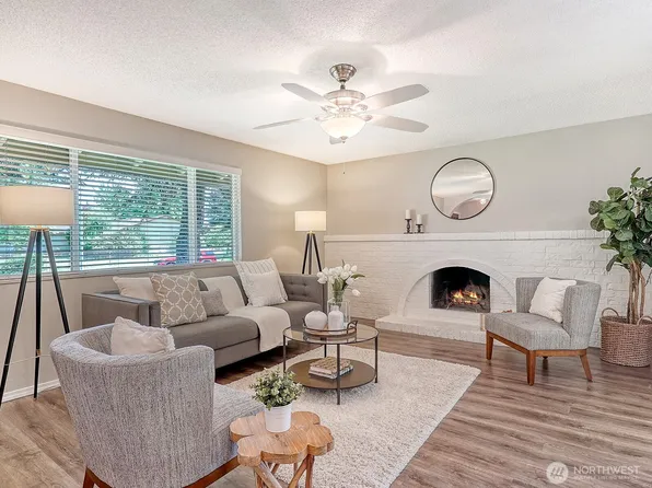 411 213th Place SW #12A, Bothell, WA 98021