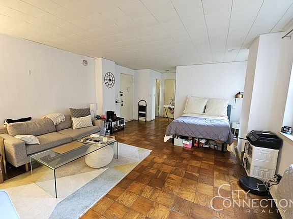 3rd image of 333 E 79th St APT 3T