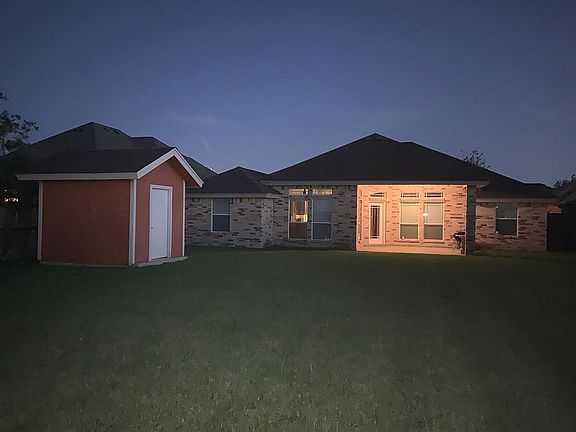 4th image of 1621 Christians Cir