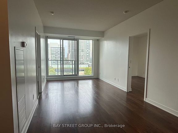 4th image of 260 Sackville St #909