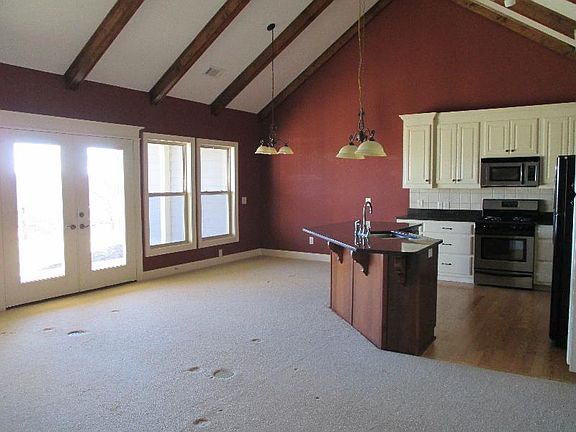 2nd image of 323 Summit Dr
