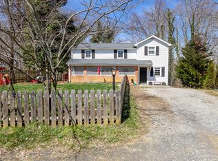 3928 McCoy Rd, Blacksburg, VA 24060