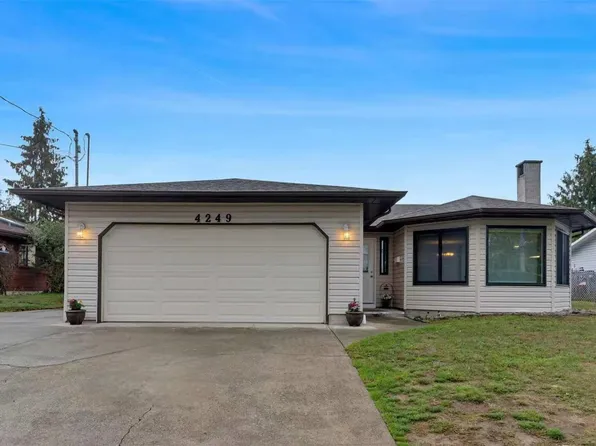 4249 Quadra St, Saanich, BC V8X 1L5