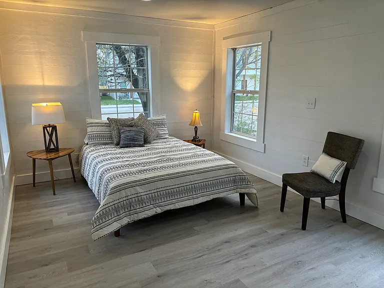 400 Oak St — Photo 17
