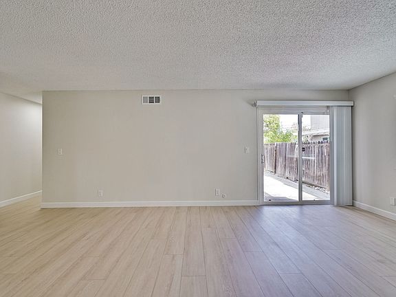 4th image of 1911 Camden Ave