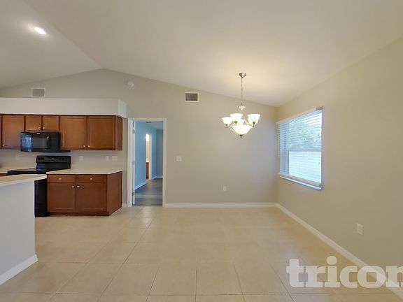 4th image of 4739 Acorn Dr