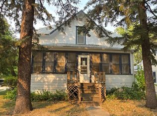 423 2nd St SW, Pipestone, MN 56164
