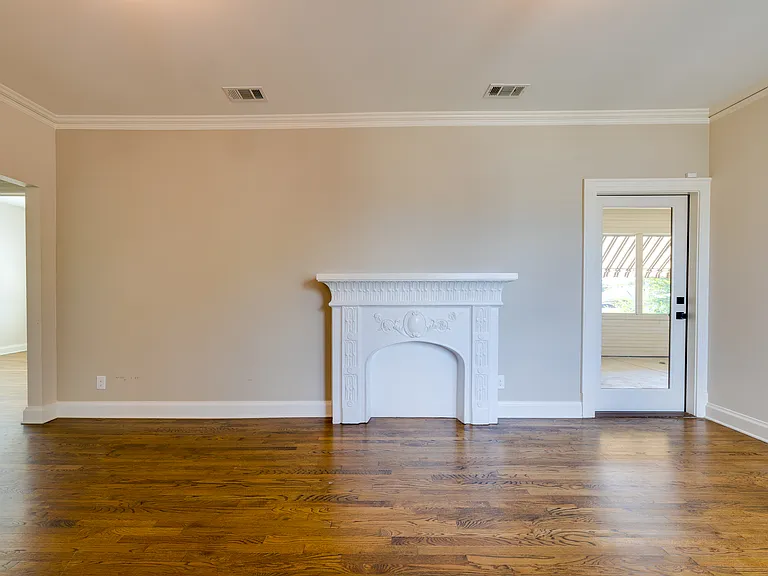 2837 Hemphill St #203 — Photo 4
