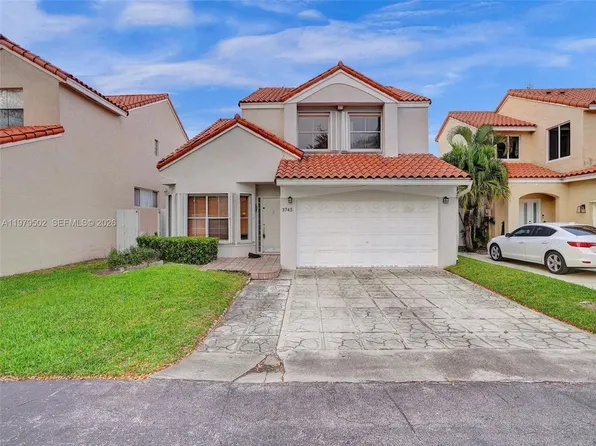 3745 Piccadilly St, Hollywood, FL 33021