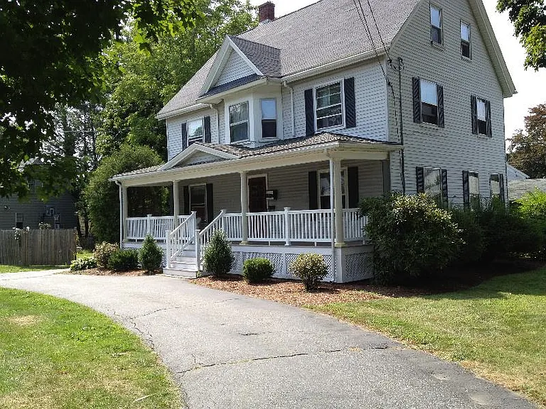 81 S Main St — Photo 2