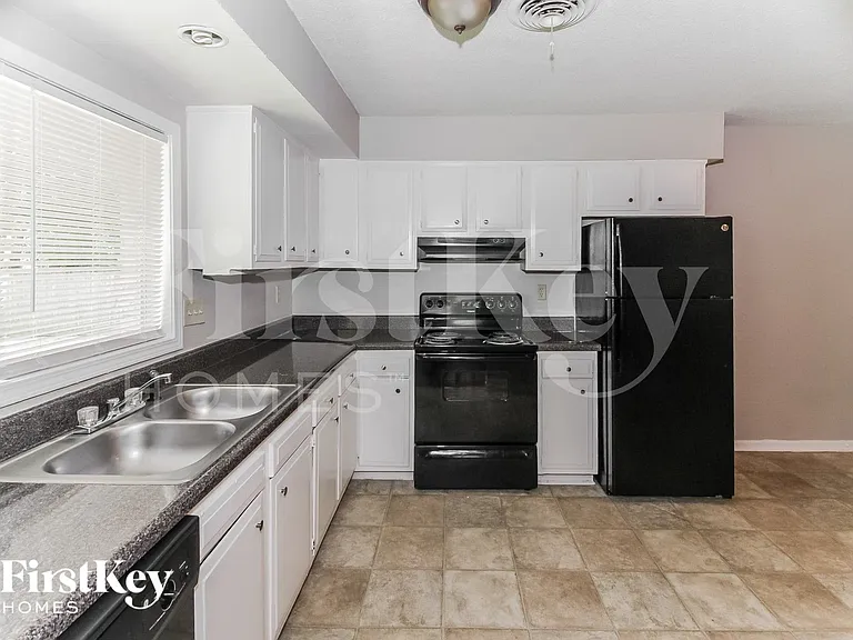 4183 Rosewind Cir — Photo 6