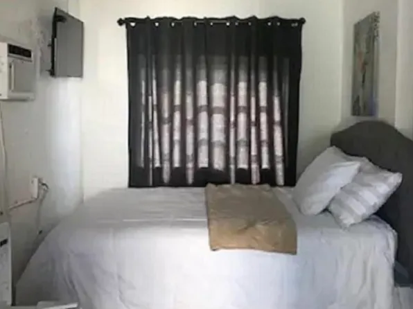 277 NE 82nd St Unit 1, Miami, FL 33138