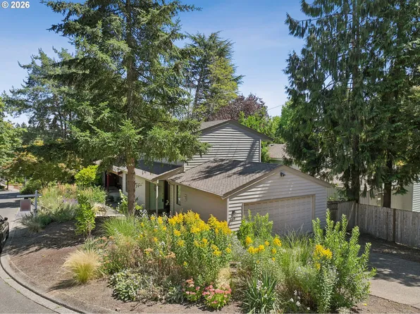 13 Mountain Cir, Lake Oswego, OR 97035