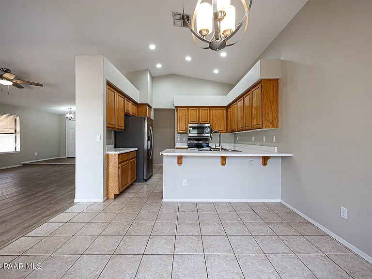 6320 W Paradise Ln — Photo 12