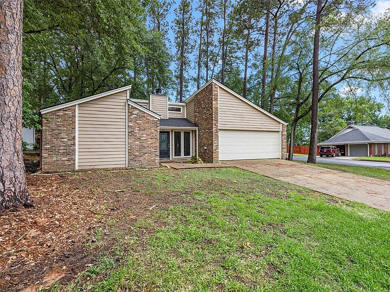 431 Evergreen Dr — Photo 3