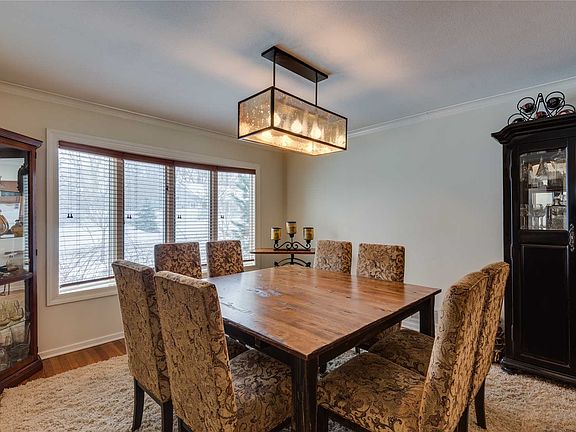 4th image of 55 Old Town Ln