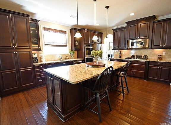 5th image of 1133 Shelly Woods Dr