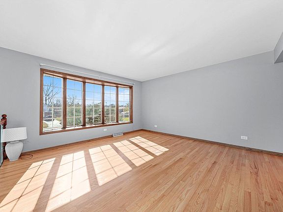 4th image of 8734 W 98th Pl